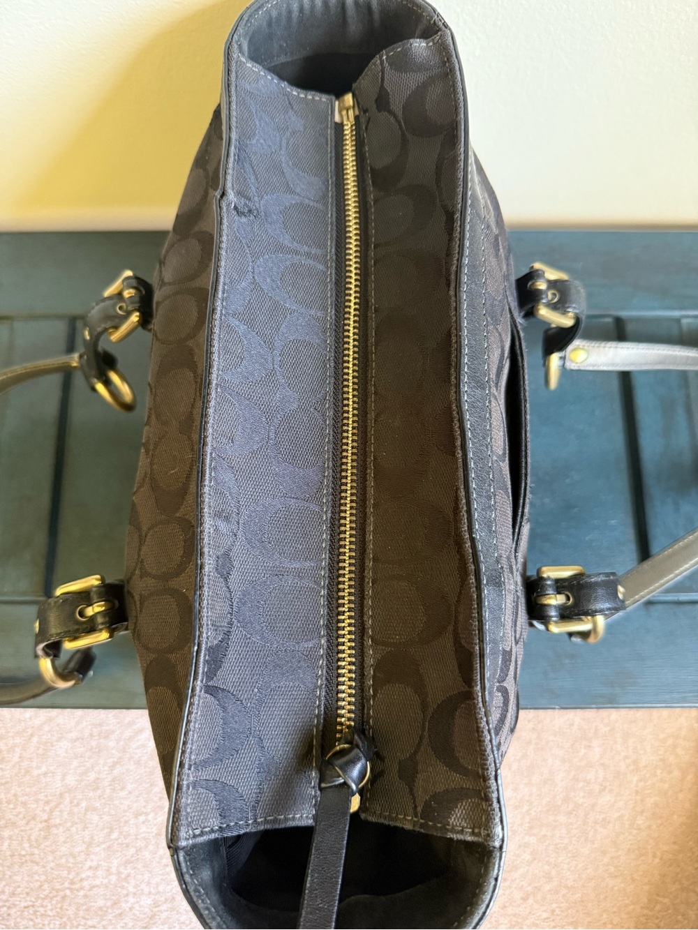 Classic Coach Black Signature-Pattern Tote Bag - Picture 4 of 10